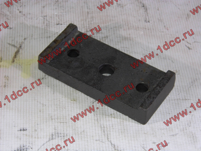 Пластина скобы крепления переднего стабилизатора H HOWO (ХОВО) WG880680027 фото 1 Самара